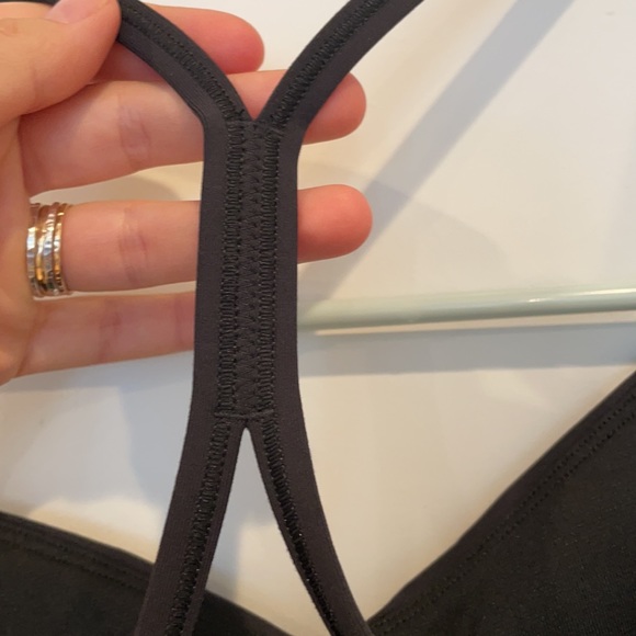 Size 2 lululemon roll out tank black - Picture 9 of 12